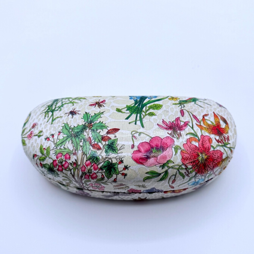 Eyes on Europe Floral Botanical Clam Shell Eyeglass Case Cottagecore Whimsical